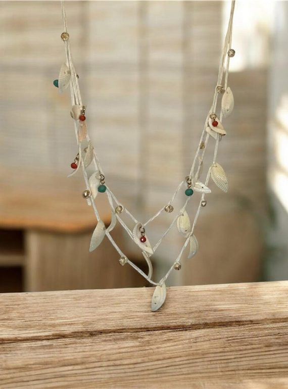 ✨ UShine.gr: Χειροποίητο Κολιέ Boho με Κοχύλια & Πολύχρωμες Χάντρες No 8008