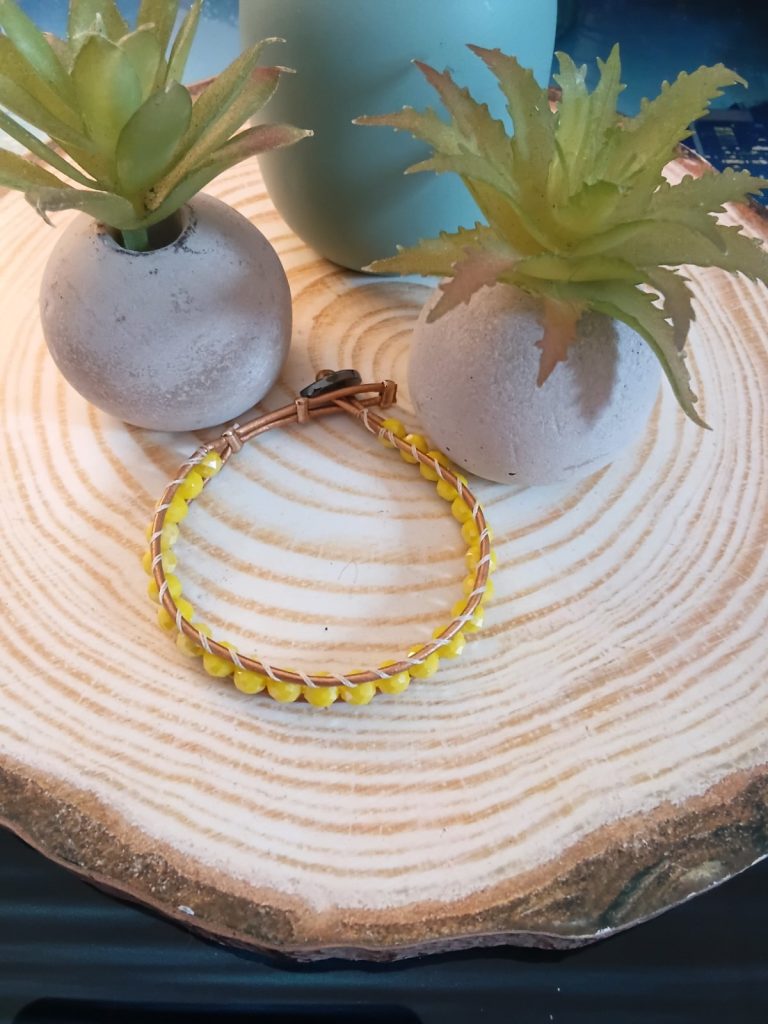 ✨ dreasuregift: Χειροποίητο Βραχιόλι Sunny Beads με Κίτρινες  Κρυστάλλινες Χάντρες Αιματίτη & Δερμάτινη Πλέξη No 110001