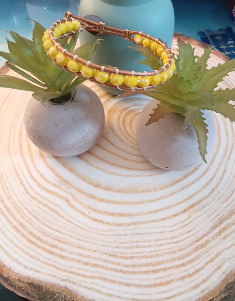 ✨ dreasuregift: Χειροποίητο Βραχιόλι Sunny Beads με Κίτρινες  Κρυστάλλινες Χάντρες Αιματίτη & Δερμάτινη Πλέξη No 110001