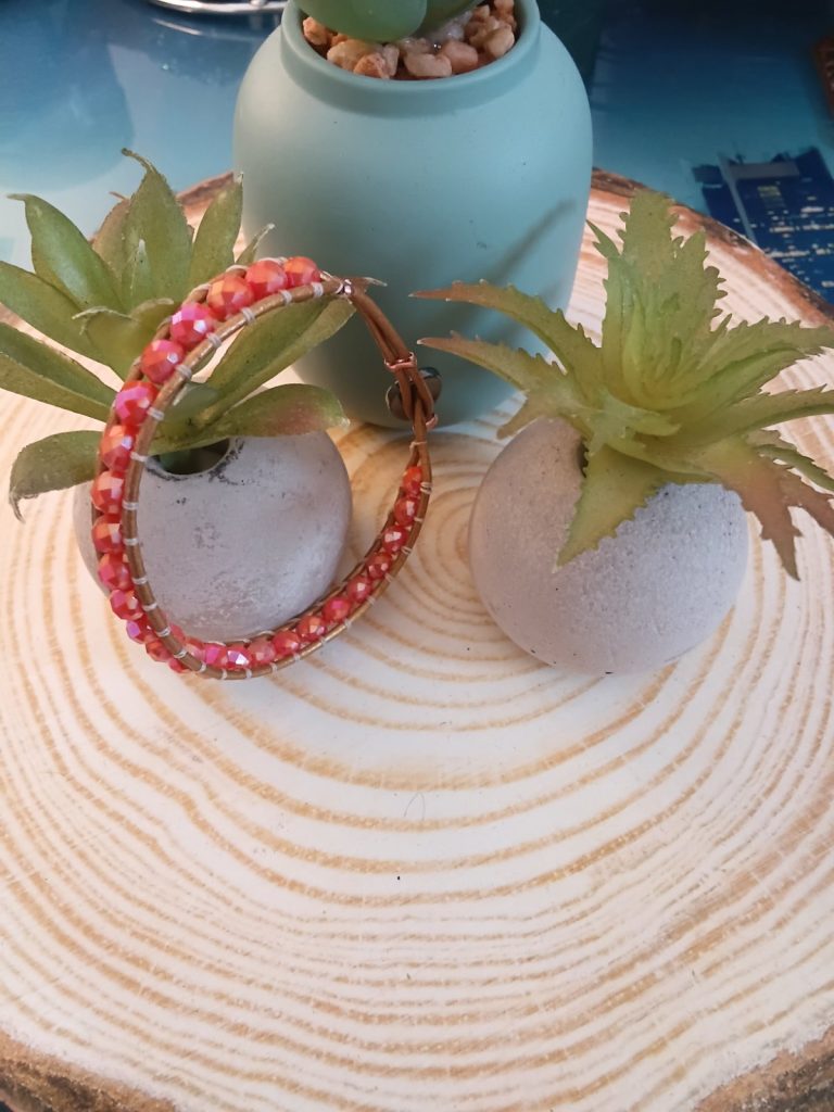 ✨ dreasuregift: Χειροποίητο Βραχιόλι Sunset Beads με Κοραλλί Κρυστάλλινες Χάντρες Αιματίτη & Δερμάτινη Πλέξη No 110002