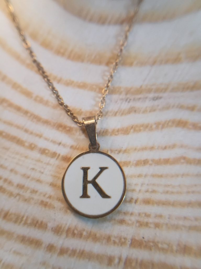 ✨ UShine.gr: Κολιέ με Μονόγραμμα “K” σε Χρυσή Απόχρωση No 503